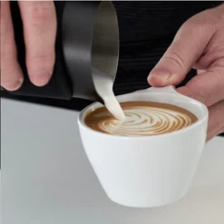 Subminimal FlowTip Jug -Coffee Machine Shop Handlelessjug3